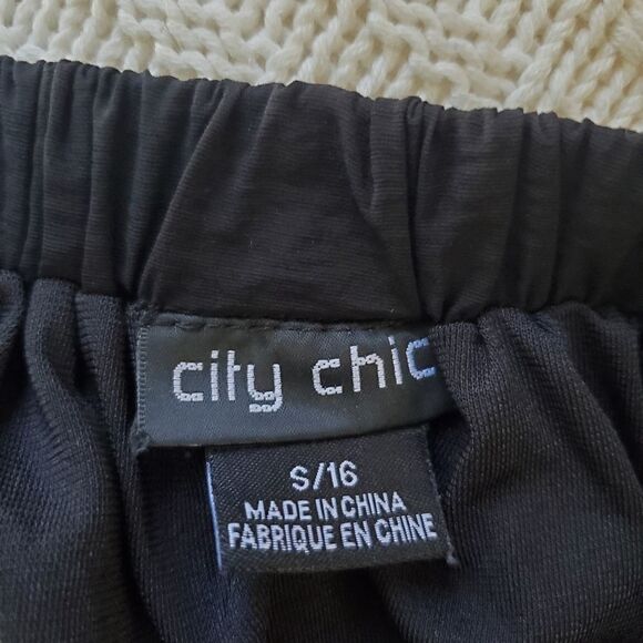 City Chic | Faux Wrap Layered Sleeve Dress - size 16 in Black - Picture 11 of 13